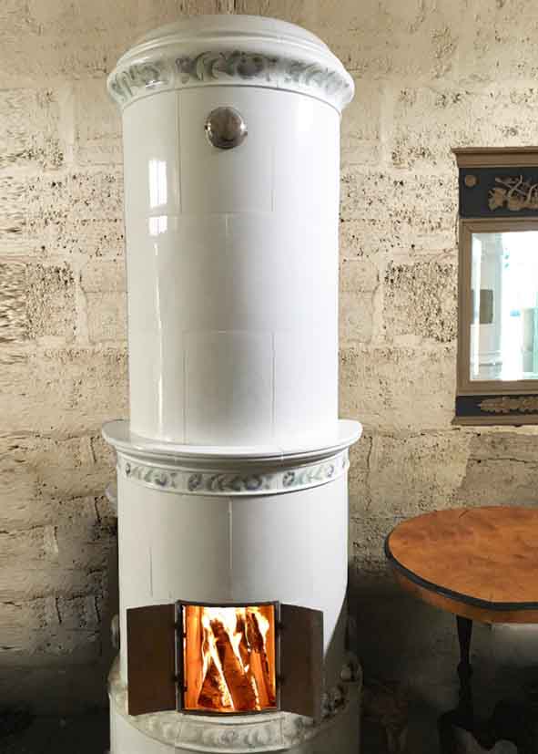 antiker schwedischer Kachelofen Blomman von SVEA Hamburg