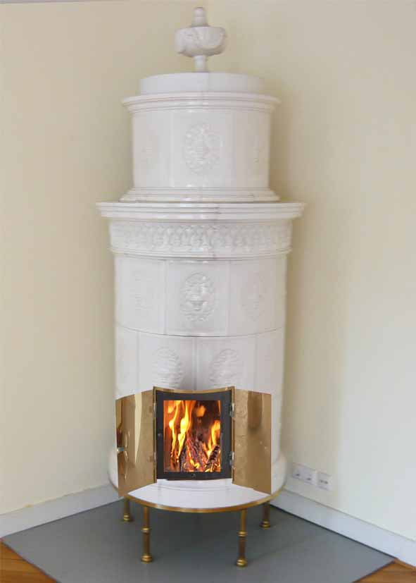 antiker schwedischer Kachelofen Empireofen von SVEA Hamburg