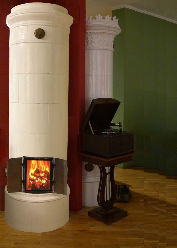 antiker schwedischer Kachelofen Linneby von SVEA Hamburg