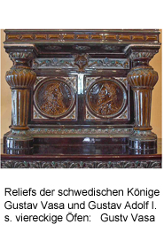 Über der Ablage befindliches Mittelteil eines Porzellanofens der Firma Rörstrand um 1880